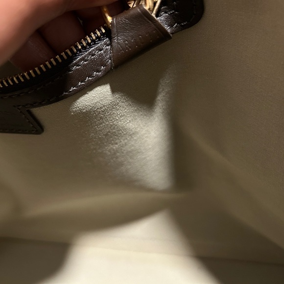 Classic Louis Vuitton Purse - Picture 4 of 5